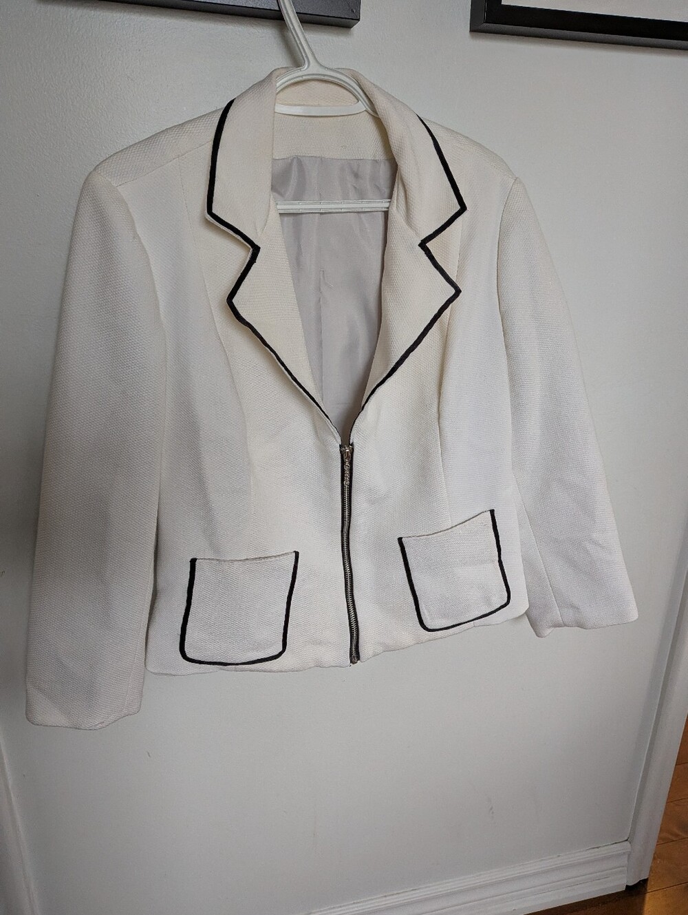 Women’s White Blazer